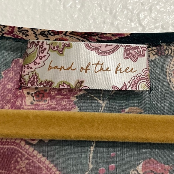 Band Of The Free River Deep Pine Paisley Tie Front Crop Top Small Cottagecore - Picture 8 of 13